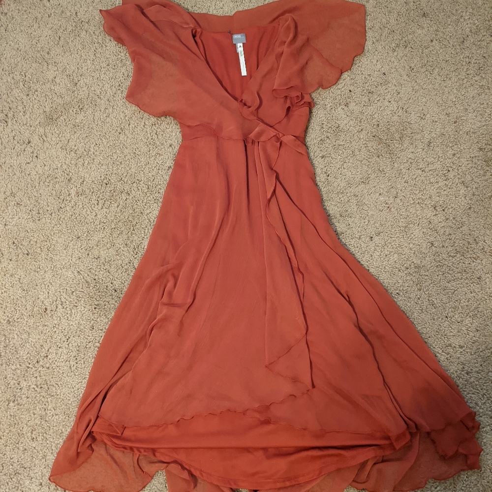 Cape Back Maternity Dress - Picture 3 of 4